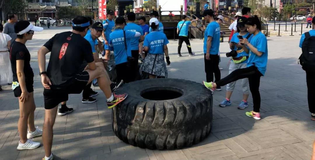 乐鱼体育在线（中国）官方登录入口开封运营中心赞助2019年第三届中国大梁人鱼跑者争霸赛