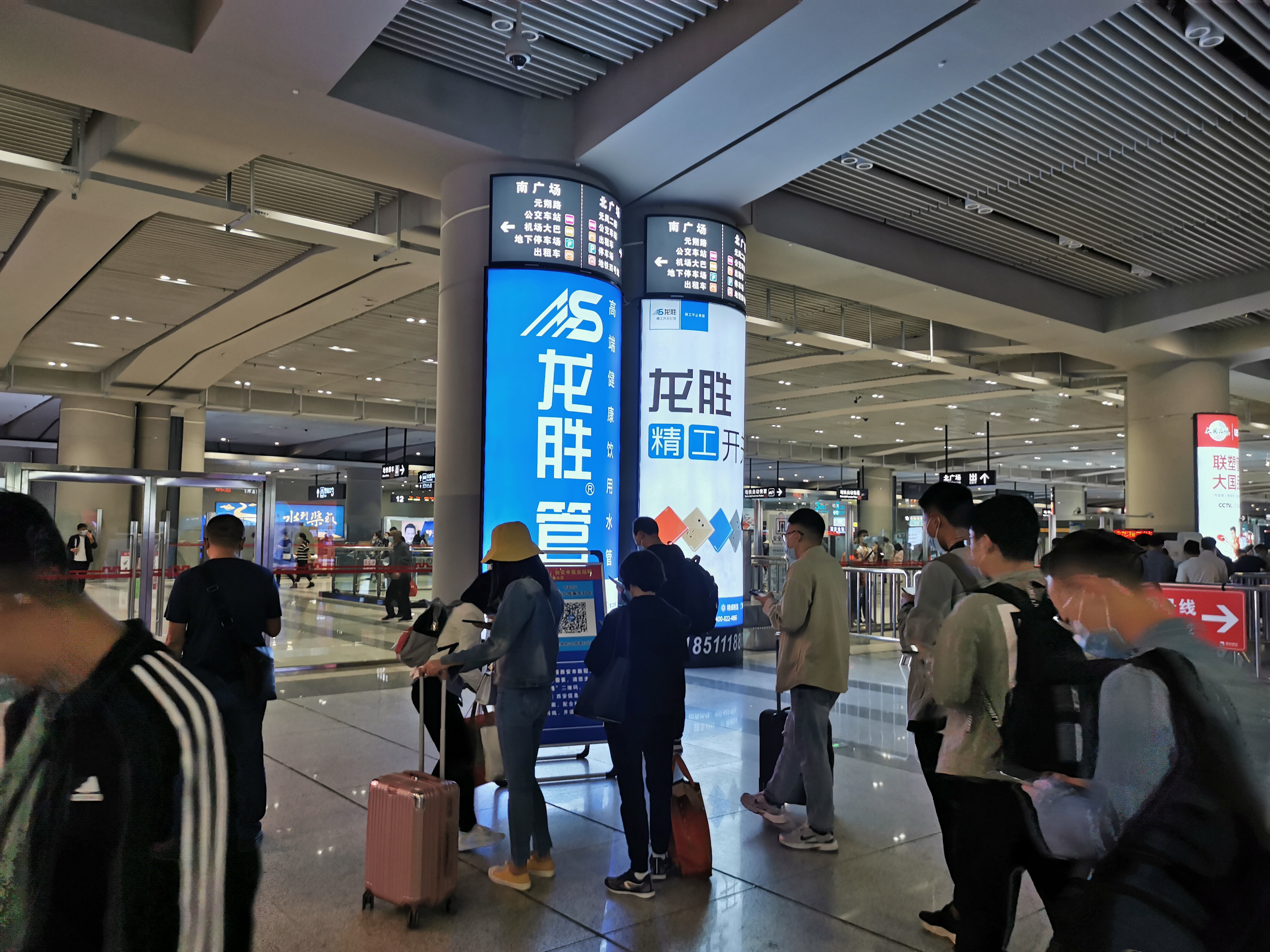 乐鱼体育在线（中国）官方登录入口高铁广告50城同步上线，刷屏亿万人！