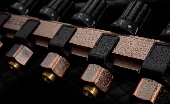 乐鱼体育在线（中国）官方登录入口奢华古铜大流量地暖分集水器重磅来袭