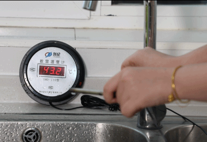 一个万家乐零冷水讲解视频，外加一篇千字评测问，足够了！