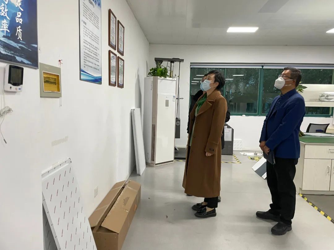 松江区副区长及政府众领导莅临乐鱼体育走访调研