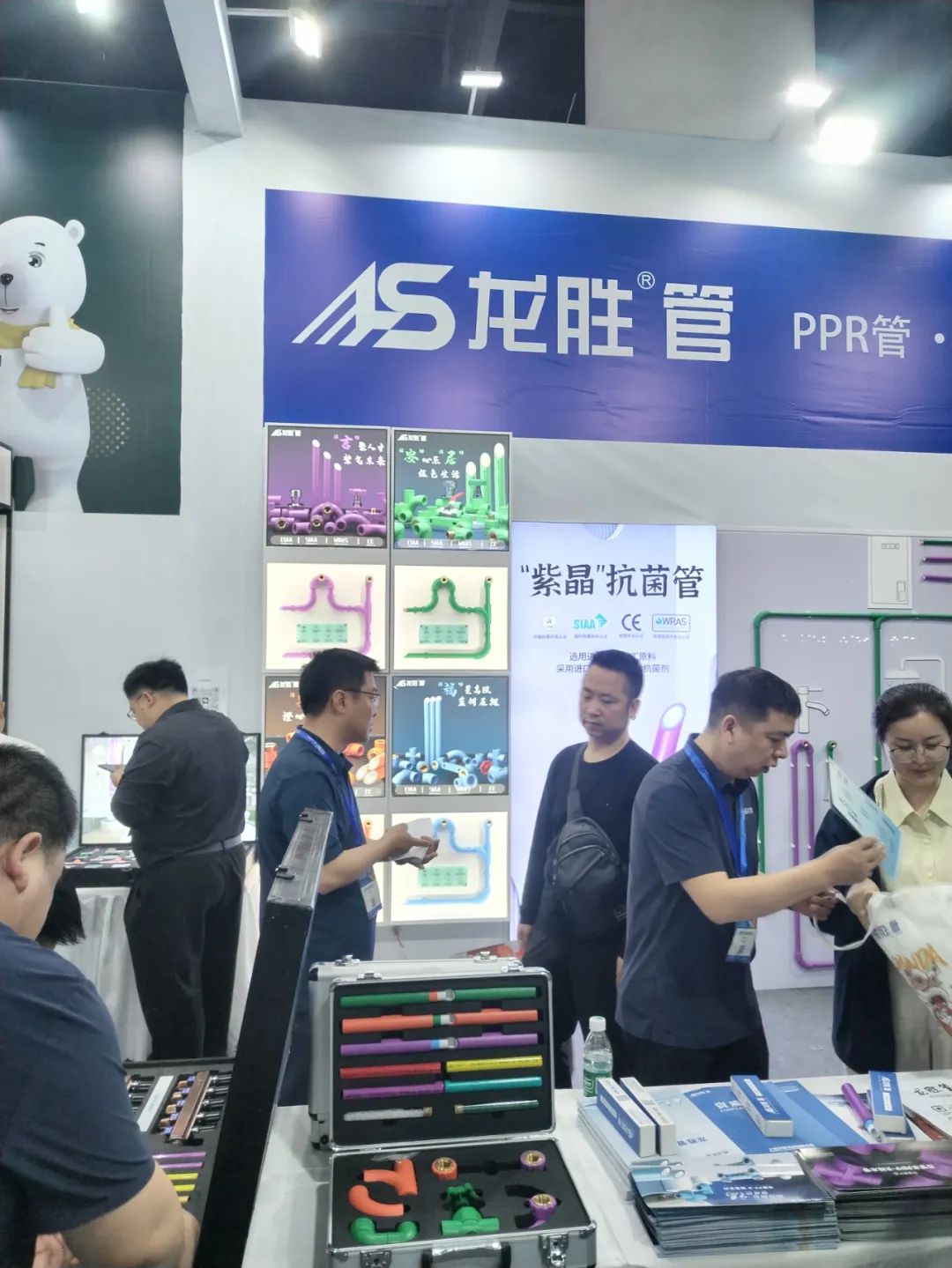 乐鱼体育在线（中国）官方登录入口2025成都建博会：用科技重塑健康，以艺术定义未来